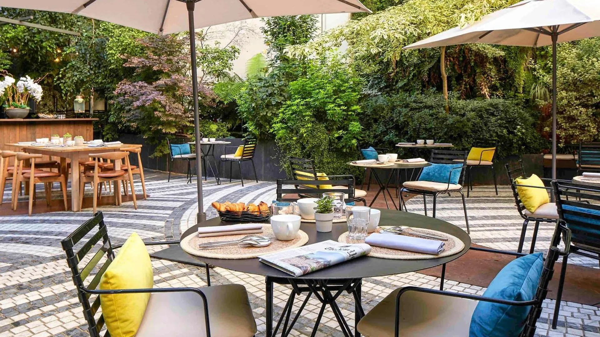 Novotel Paris Les Halles 4*,