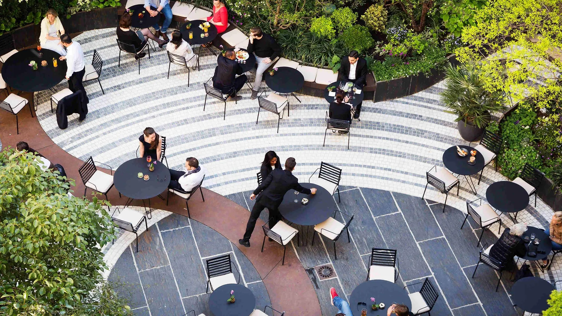 Novotel Paris Les Halles 4*,