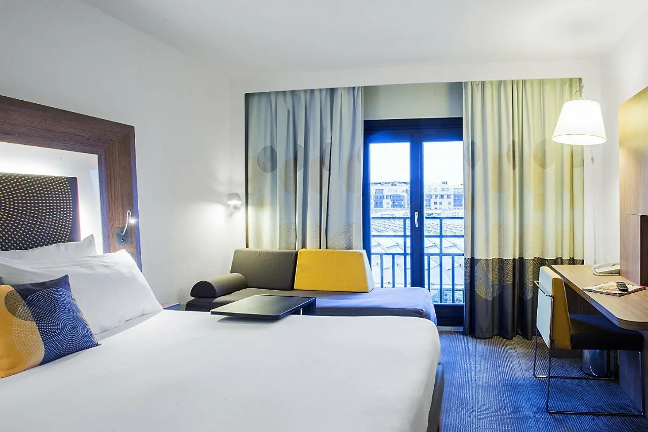 Novotel Paris Les Halles 4*,