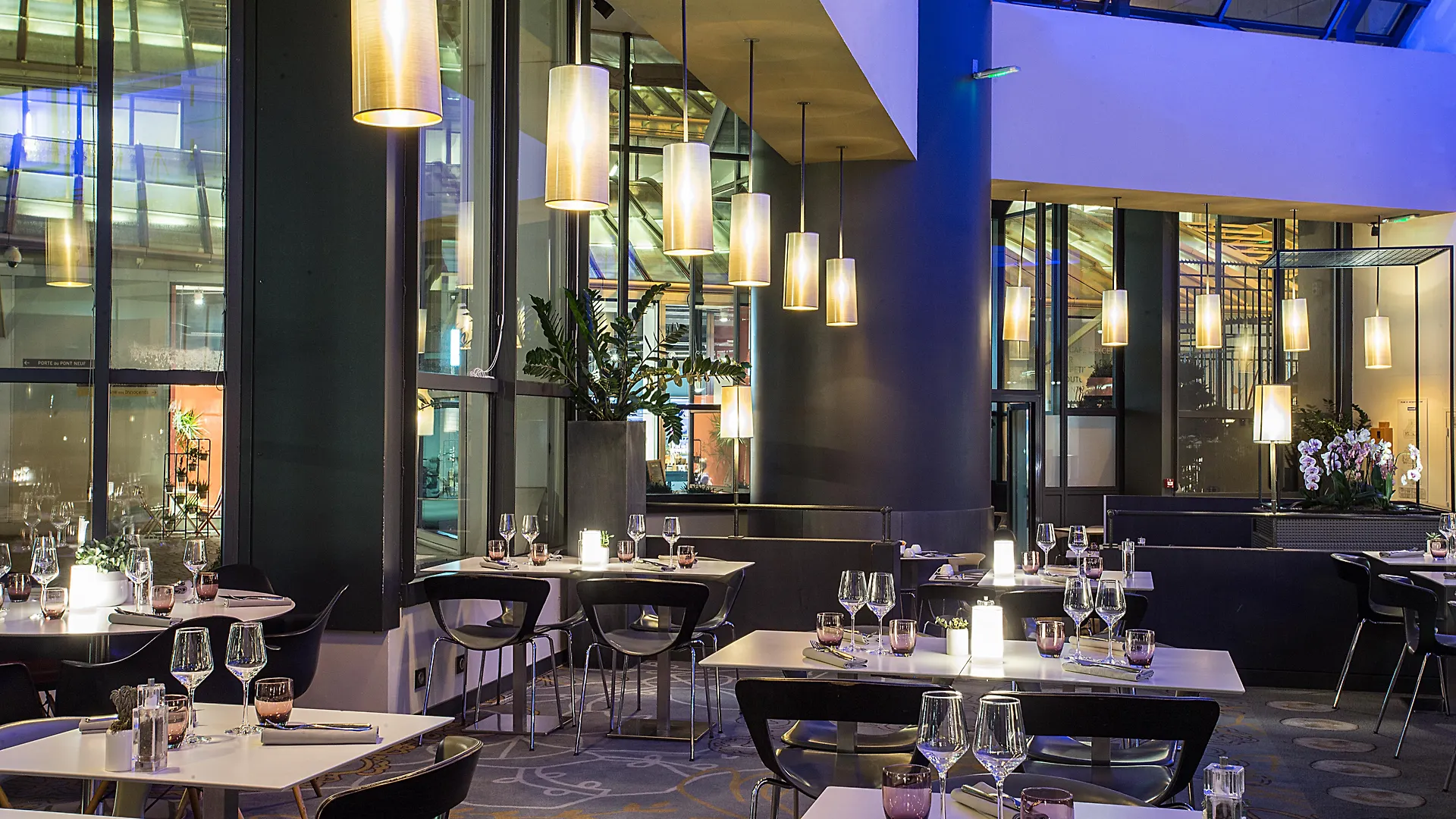 Novotel Paris Les Halles מלון